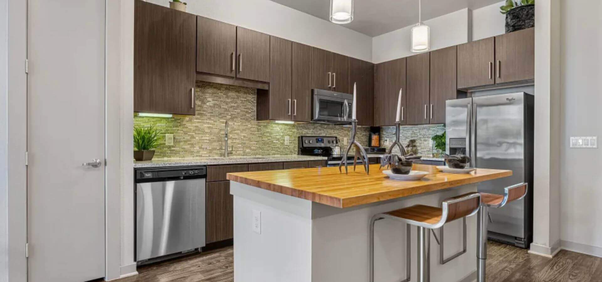 Marq Uptown, a Compass Furnished Apartments property