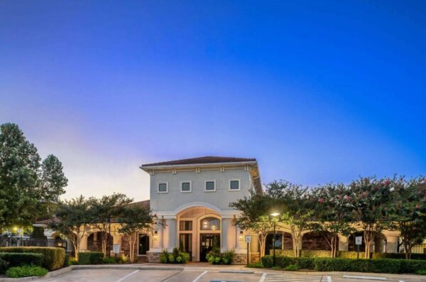 Marquis Lakeline Station, a Compass Furnished Apartments property