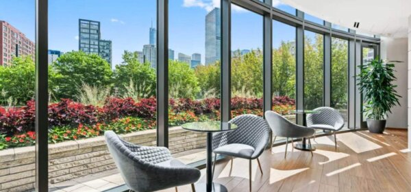 Lounge seating area at Hubbard Place, a Compass Furnished Apartments property