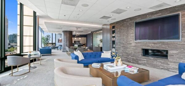 Sky Lounge at Hubbard Place, a Compass Furnished Apartments property 1