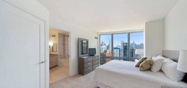 Room at Catalyst in Chicago, a Compass Furnished Apartments property