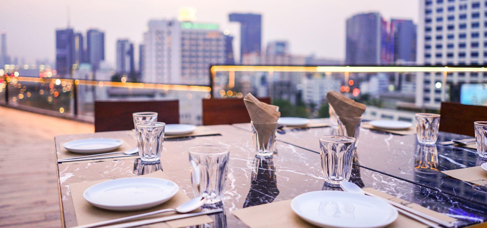 Exploring Boston’s Outdoor Rooftop Bars and Restaurants