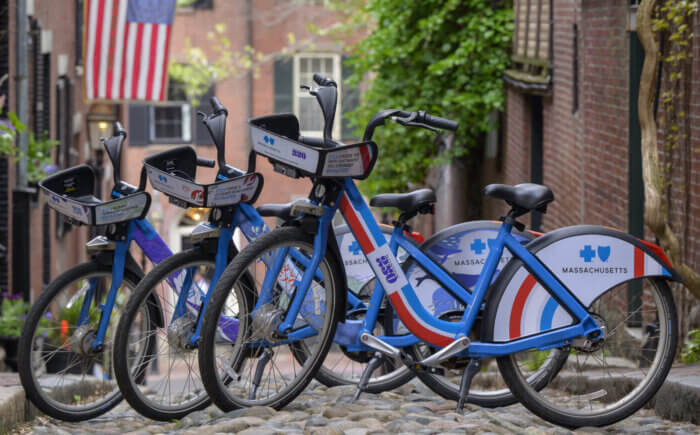 Outdoor bike rentals in Boston