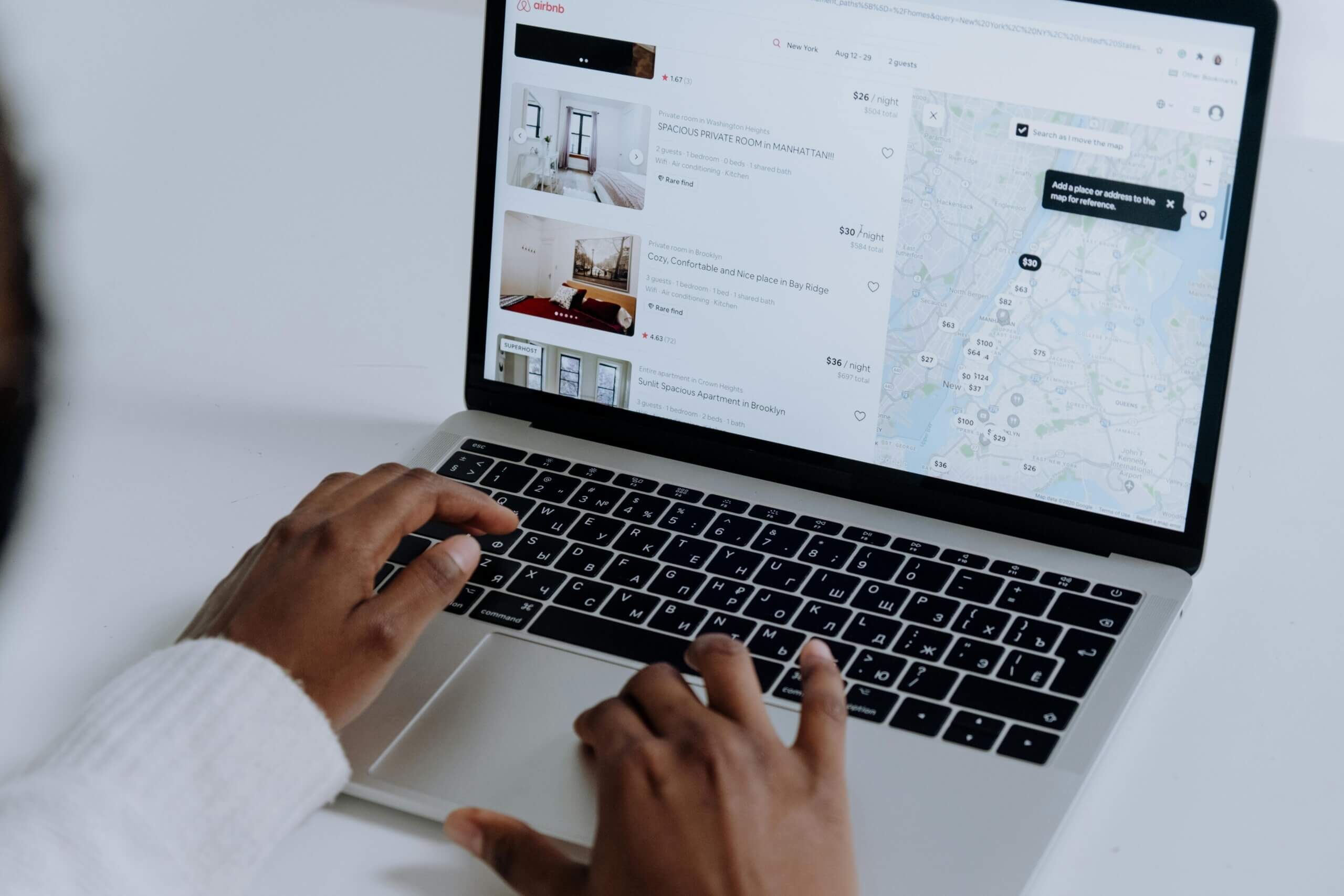 Should You Use Airbnb for Business Trips?