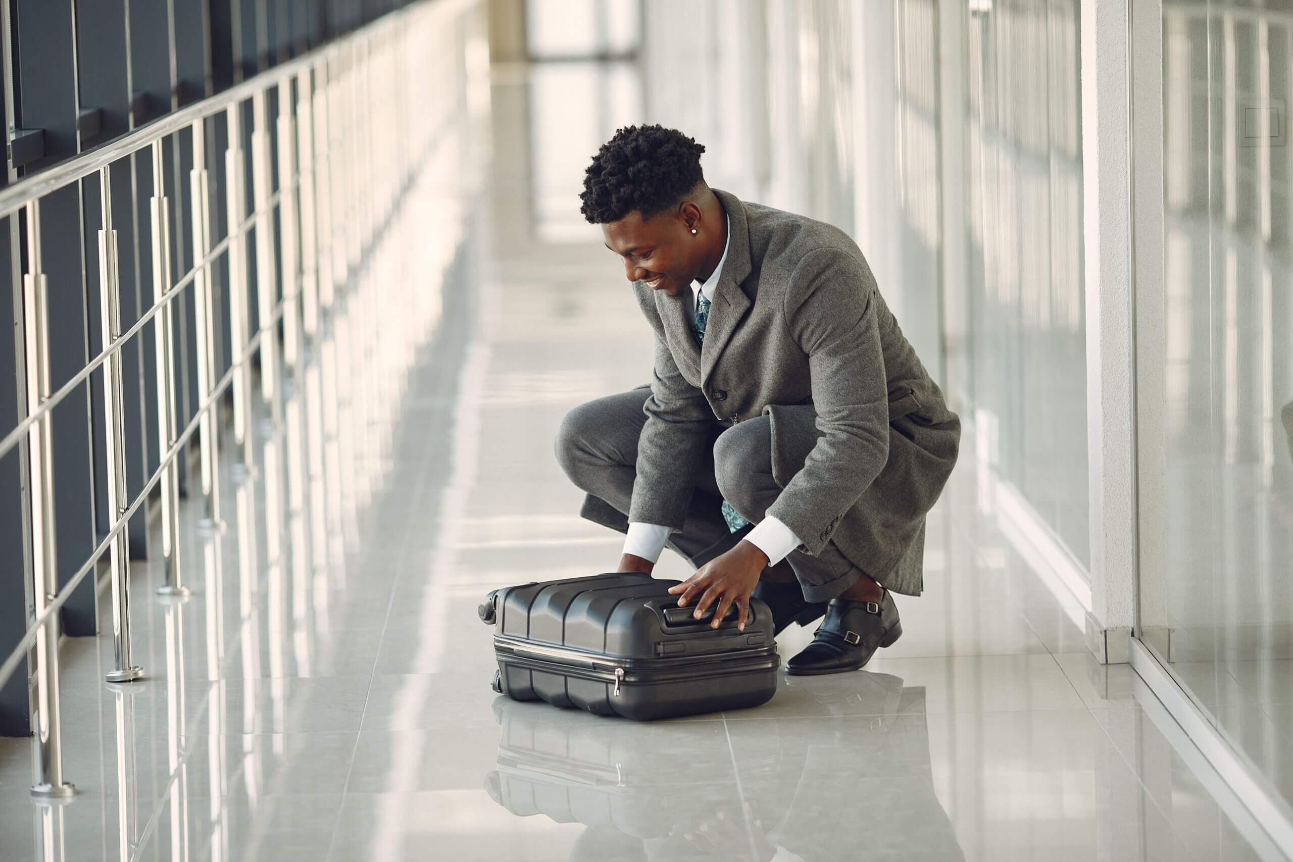 How to Pack a Business Suit for Travel Without Wrinkles